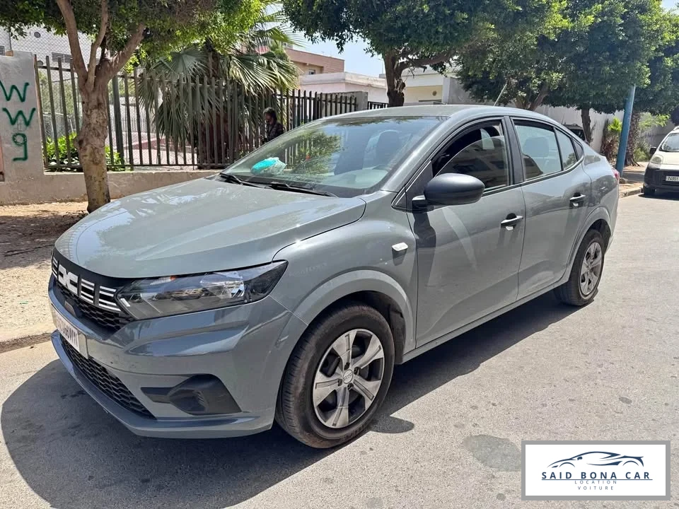 DACIA LOGAN GRIS NARDO 2026 - Vue 2 carrosserie et intérieur