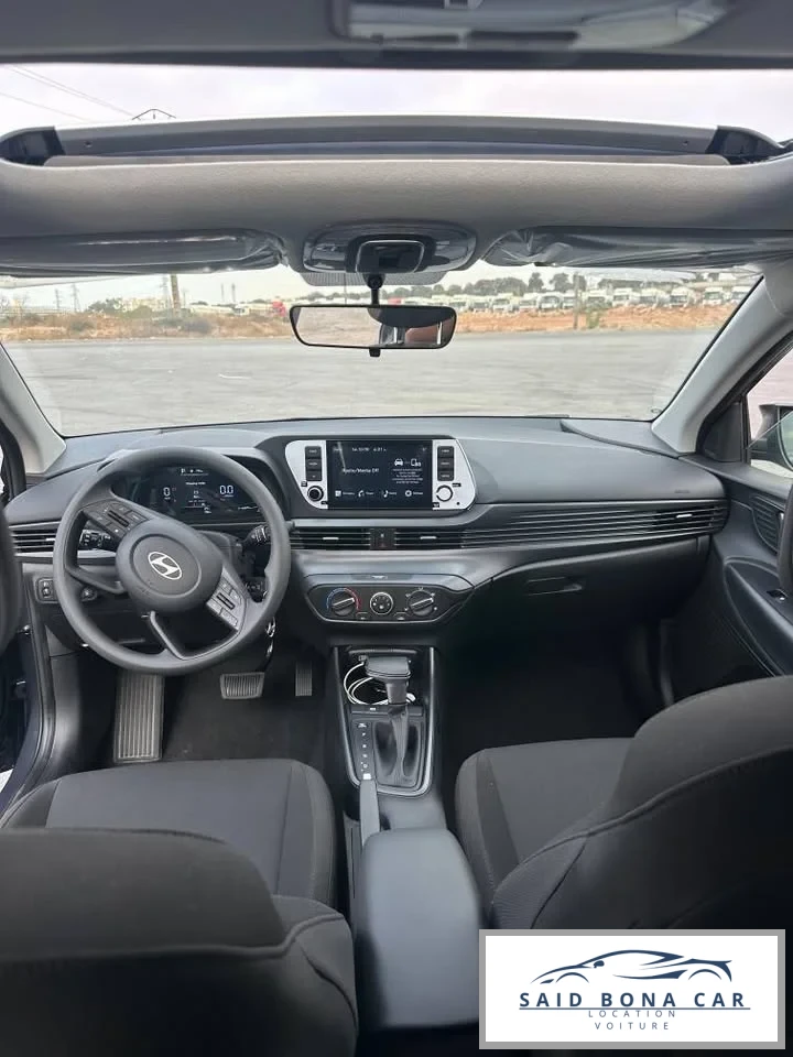 HYUNDAI I20 NOIR 2025 - Vue 4 carrosserie et intérieur