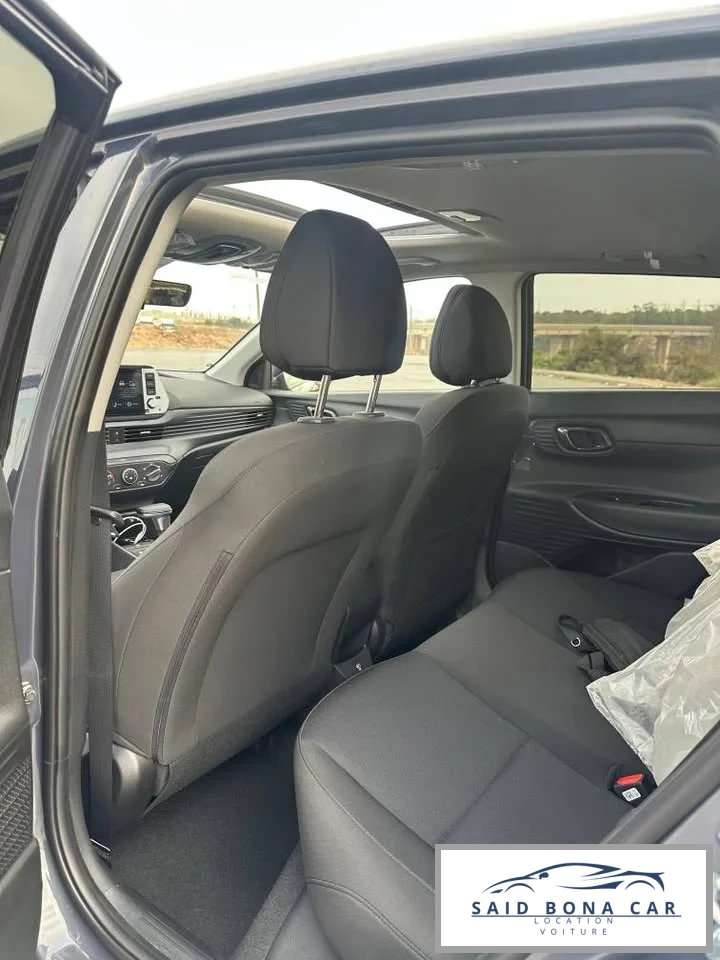 HYUNDAI I20 NOIR 2025 - Vue 5 carrosserie et intérieur