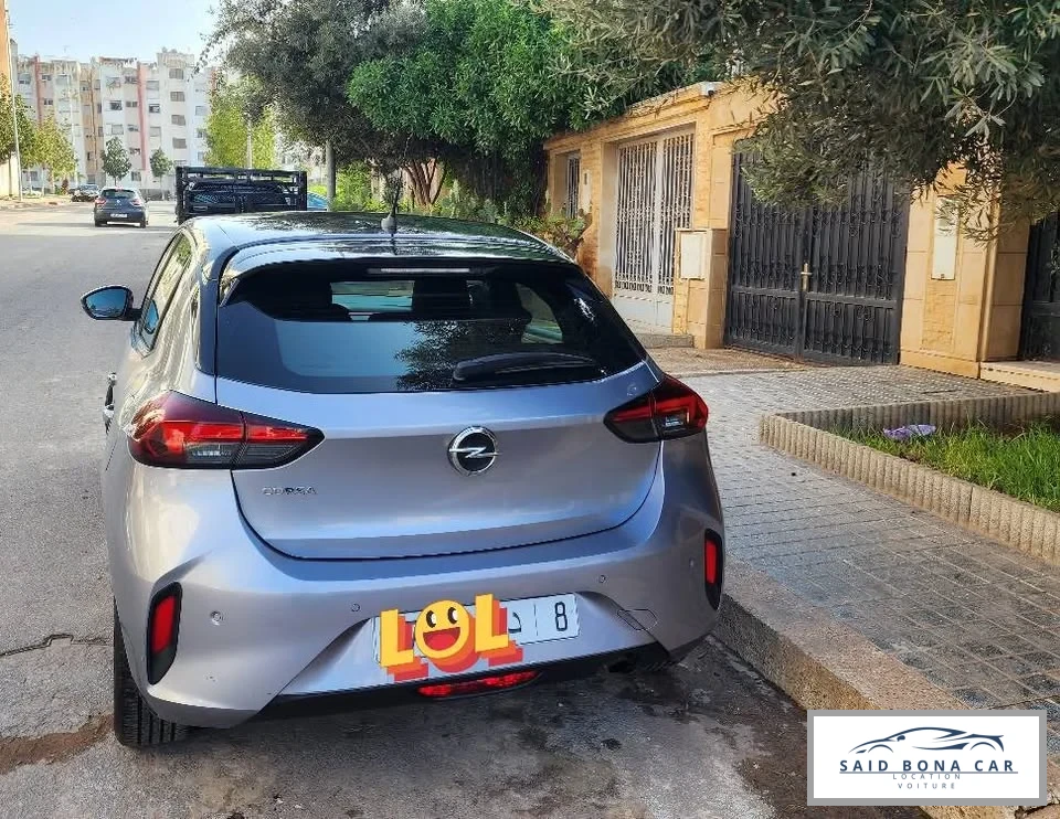 OPEL CORSA GRIS NARDO 2026 - Vue 3 carrosserie et intérieur