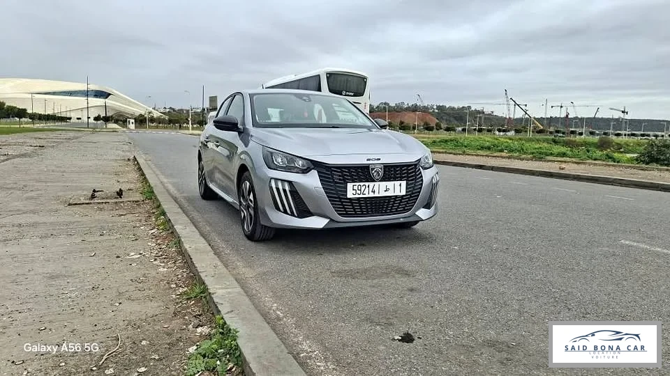 PEUGEOT 208 GRISE 2026 - Vue 4 carrosserie et intérieur