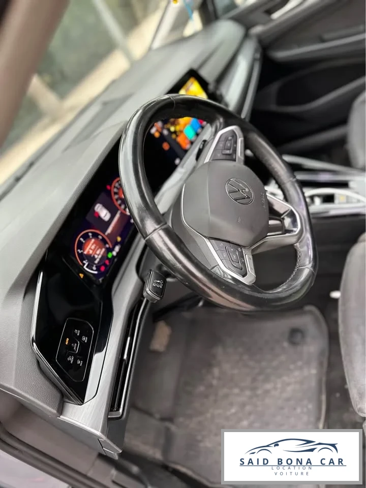 Volkswagen Golf 8 2024 - Vue 5 carrosserie et intérieur